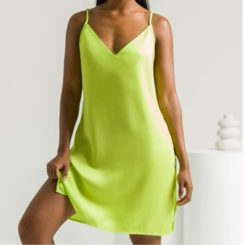 New in Box-  ETTITUDE slip dress-‎ Bamboo Sateen- Lime